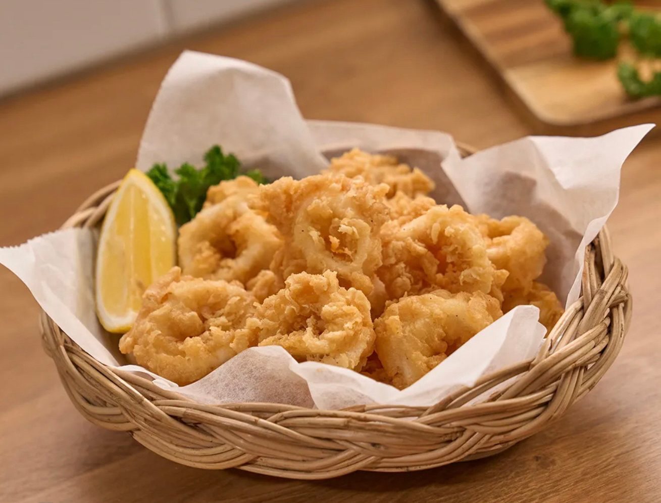 Fried Calamari ปลาหมึกทอด.