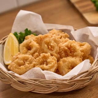 Fried Calamari ปลาหมึกทอด