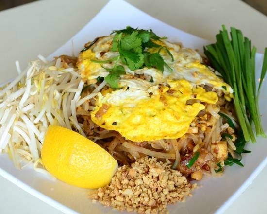 Pad Thai Sukhothai ผัดไทยสุโขทัย.
