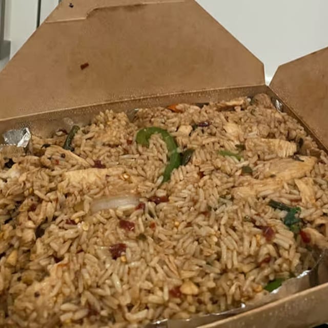 Spicy Fried Rice ข้าวผัดพริก.