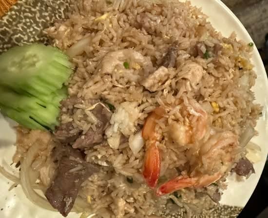 Combo Fried Rice ข้าวผัดคอมโบ.