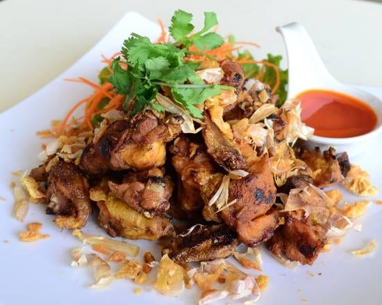 Fried Chicken with Salt and Garlic ไก่บ้านทอดกะเทียม.