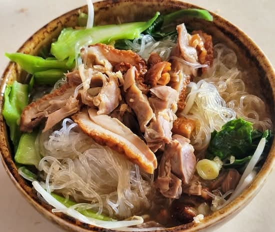 Roasted Duck Noodles ก๋วยเตี๋ยวเป็ด.