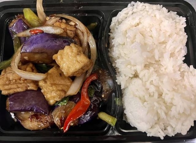 Spicy Eggplant Over Rice ข้าวราดผัดมะเขือ.